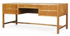 Skrivbord, Firma Svenskt Tenn. Modellnummer 500/a by Josef FRANK