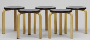 Pallar, Fem Stycken. För Artek, Modellnummer E 60. Böjträ Med Klädd Sits by Alvar AALTO