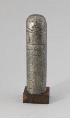 Stående Figur. Fylld Med Gips. Monterad På Träsockel by Sonja KATZIN