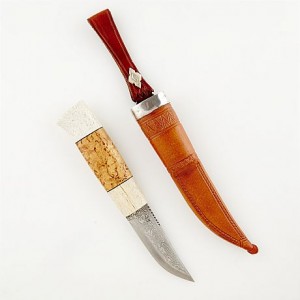 Kniv by Petter (Sami Artist) YTTREBÖ