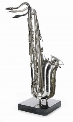 Saxofon by Fernandez ARMAN