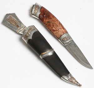 Kniv, Signerad