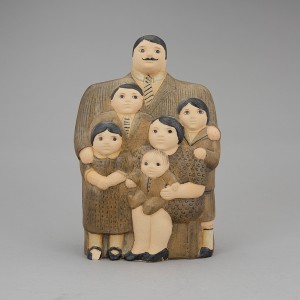 Familjen by Lisa LARSON