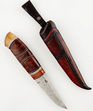 Kniv, Damaskerat Blad Av Mattias Styrefors, Skaft Av Mammut, Ebenholts Och Sterlingsilver, Slida I Rårand Med Monogramsignatur by Tommy ASTRUP