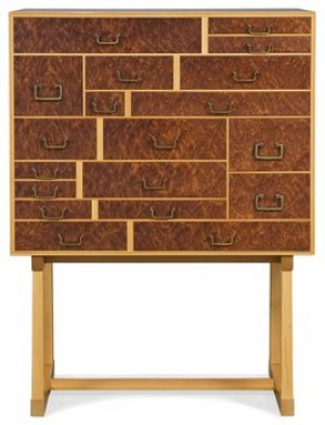 Nationalmuseiskåpet Firma Svenskt Tenn, Modellnummer 881 by Josef FRANK