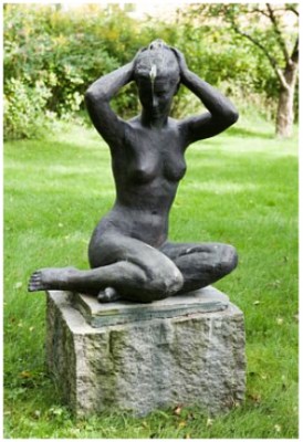 Sittende Ung Kvinne by Arne DURBAN