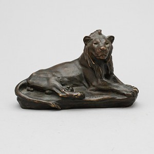 Le Lionceau De L'atlas âgé De Deux Ans by Victor PETER - auction artwork with signature
