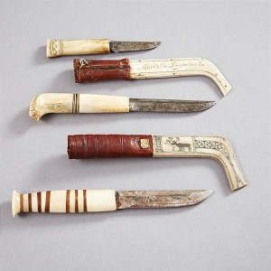 3 St., Samearbeten, Omkring 1920-tal, Signerade Ep Svonni Resp. Muisto Pohjolasta, En Osignerad by Petter Eriksson (Sami Artist) SVONNI