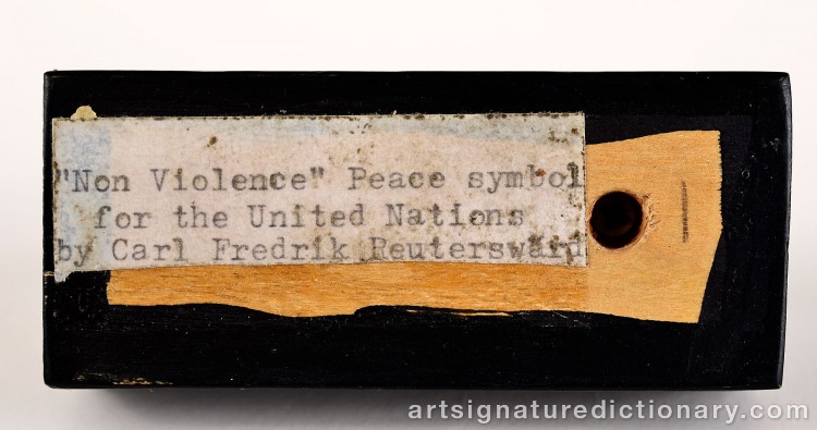 Close-up details showing Carl Fredrik REUTERSWÄRD signature forgery characteristics