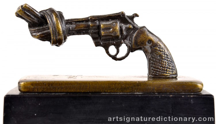 Close-up details showing Carl Fredrik REUTERSWÄRD signature forgery characteristics