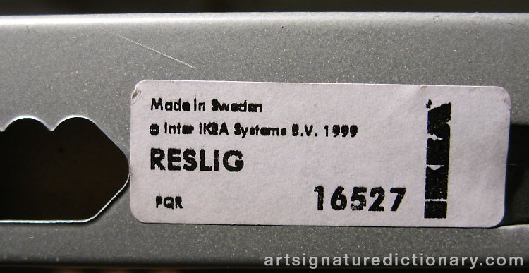 Close-up details showing Martin BURGOS signature forgery characteristics