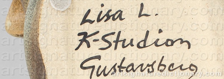 Signature by Lisa LARSON