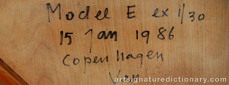 Close-up details showing Jan SCHOONHOVEN signature forgery characteristics